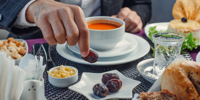 Registration & Breakfast